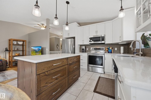 23 Highland Crescent, Sherwood Park, AB 