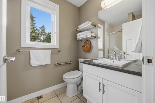 23 Highland Crescent, Sherwood Park, AB 