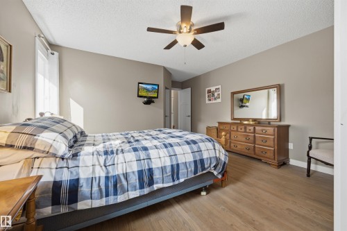 23 Highland Crescent, Sherwood Park, AB 