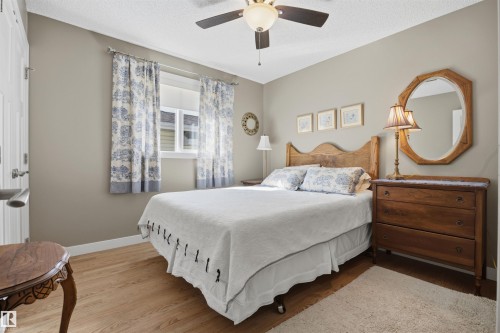 23 Highland Crescent, Sherwood Park, AB 
