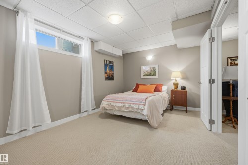 23 Highland Crescent, Sherwood Park, AB 