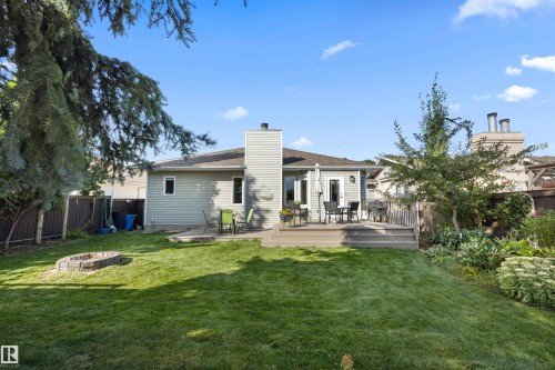 23 Highland Crescent, Sherwood Park, AB 