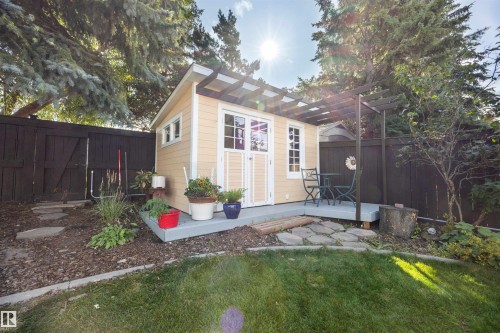 23 Highland Crescent, Sherwood Park, AB 
