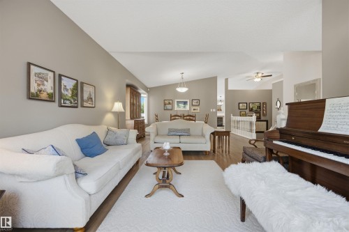 23 Highland Crescent, Sherwood Park, AB 