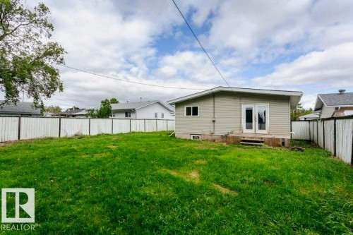 5807 52 Avenue, Redwater, AB 