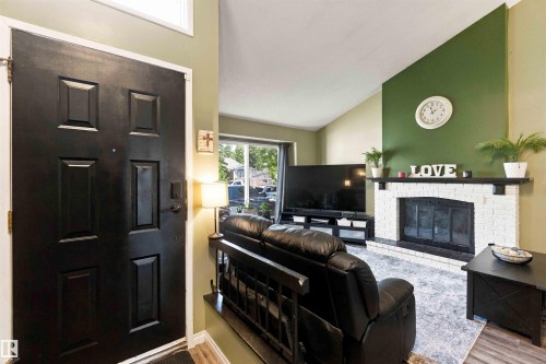 40 Greenwood Drive, Spruce Grove, AB 