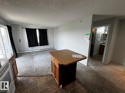 #428 2305 35A Av Nw, Edmonton, AB - Indoor