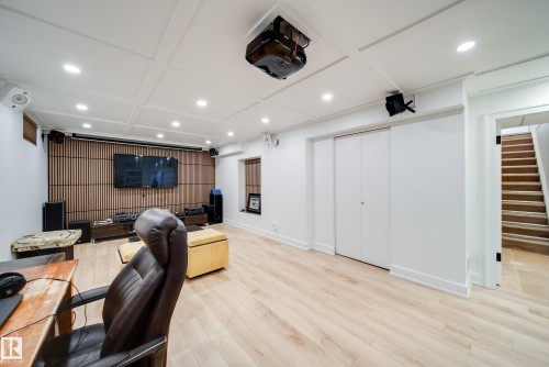 5310 Ada Boulevard Nw, Edmonton, AB 