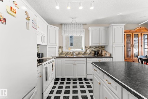 13308 155 Avenue Nw, Edmonton, AB 