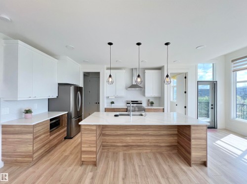 6045 King Landing Landing Sw, Edmonton, AB 