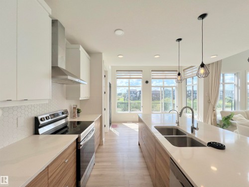 6045 King Landing Landing Sw, Edmonton, AB 