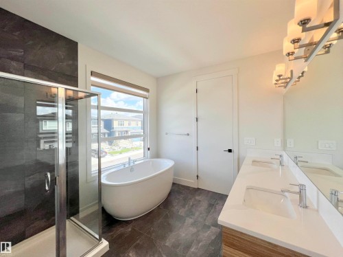 6045 King Landing Landing Sw, Edmonton, AB 