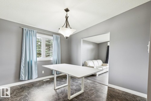 9312 151 Avenue Nw, Edmonton, AB 