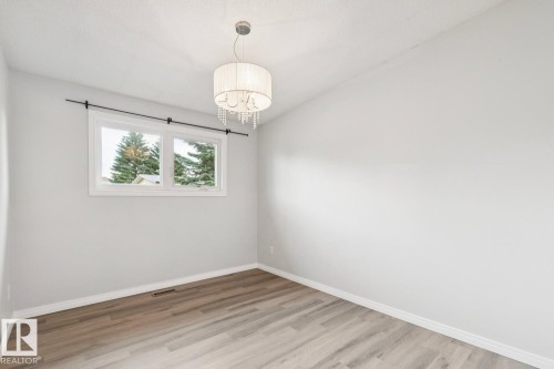 9312 151 Avenue Nw, Edmonton, AB 