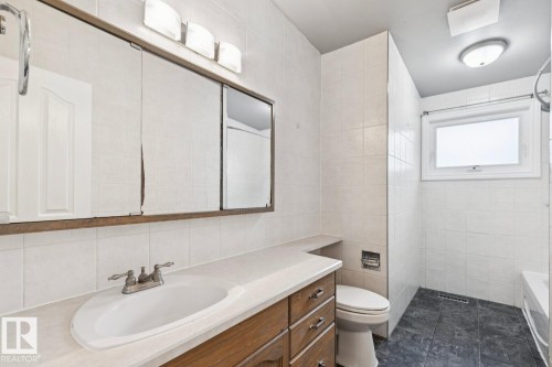 9312 151 Avenue Nw, Edmonton, AB 