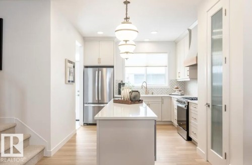 5611 Parc Reunis Way, Beaumont, AB - Indoor Photo Showing Kitchen With Upgraded Kitchen