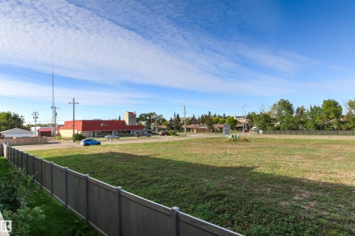 #30 9904 101 Av, Morinville, AB 