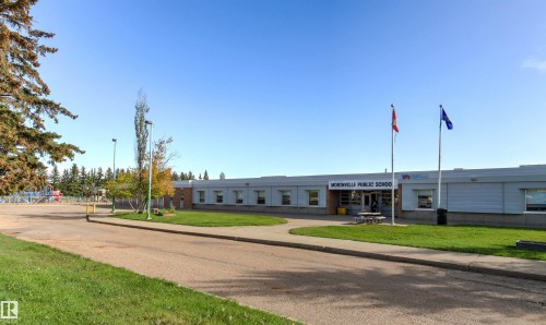 #30 9904 101 Av, Morinville, AB 
