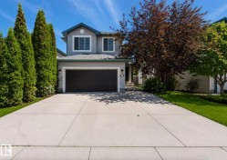 1007 MACEWAN Close SW  Edmonton, AB T6W 1K2