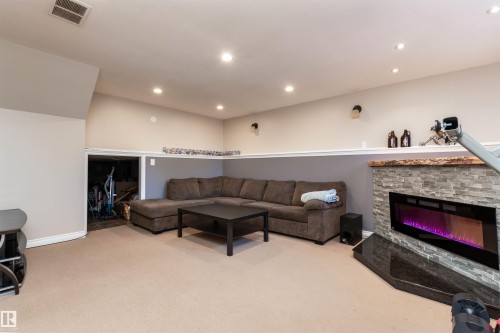4406 50A Avenue, Beaumont, AB 