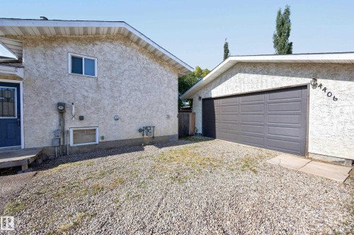 4406 50A Avenue, Beaumont, AB 