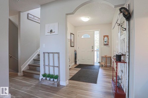 8 Belfry Fairway Crescent, Stony Plain, AB 