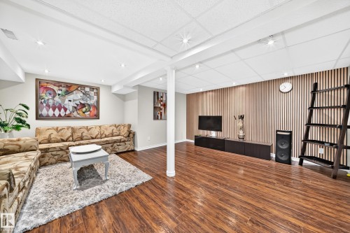 12209 134B Avenue Nw, Edmonton, AB 