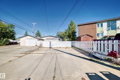 12209 134B Avenue Nw, Edmonton, AB 