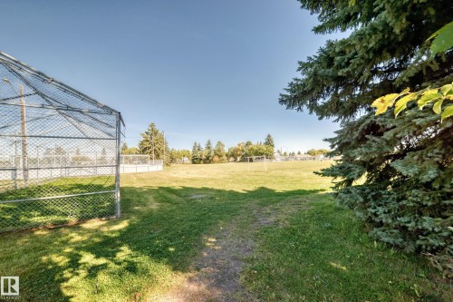 12209 134B Avenue Nw, Edmonton, AB 