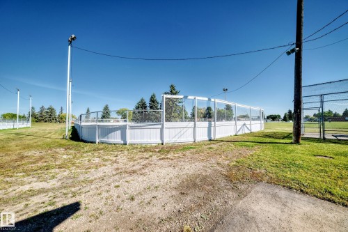 12209 134B Avenue Nw, Edmonton, AB 