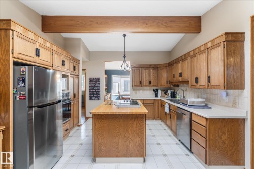9504 139 Avenue Nw, Edmonton, AB 