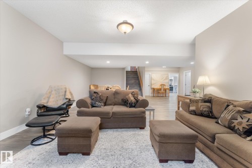 9504 139 Avenue Nw, Edmonton, AB 