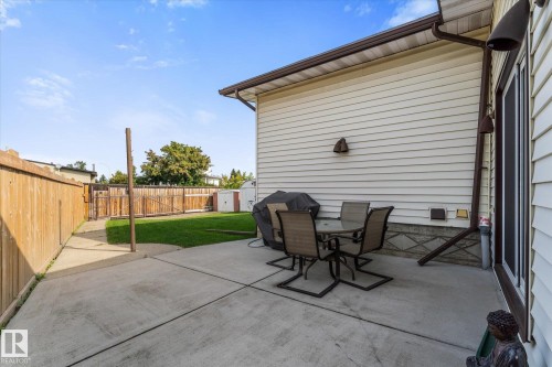 9504 139 Avenue Nw, Edmonton, AB 