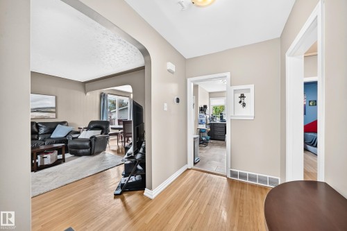 11524 133 Street Nw, Edmonton, AB 