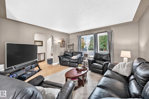 11524 133 Street Nw, Edmonton, AB 