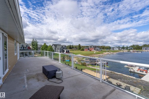 36 Sunset Harbour, Rural Wetaskiwin County, AB 