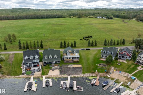 36 Sunset Harbour, Rural Wetaskiwin County, AB 