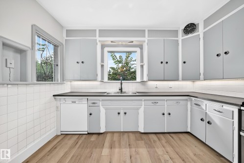 House Kitchen - 12045 64 Street Nw, Edmonton, AB 