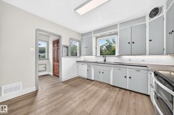 House Kitchen - Upgraded - 