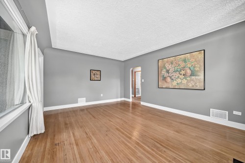 Refinished Hardwood Flooring - Bright Natural Light - 12045 64 Street Nw, Edmonton, AB 