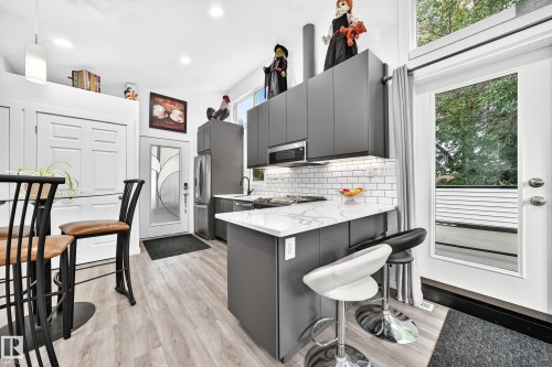 Garden Suite Kitchen - 12045 64 Street Nw, Edmonton, AB 