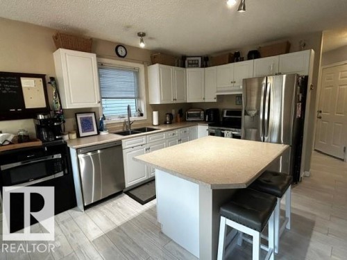 3405 Mckay Lane Sw, Edmonton, AB 