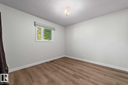6218 34A Avenue Nw, Edmonton, AB 