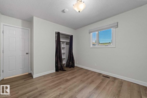 6218 34A Avenue Nw, Edmonton, AB 