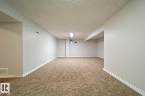 6218 34A Avenue Nw, Edmonton, AB 