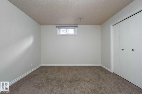 6218 34A Avenue Nw, Edmonton, AB 