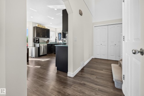 251 River Point(E) Nw, Edmonton, AB 