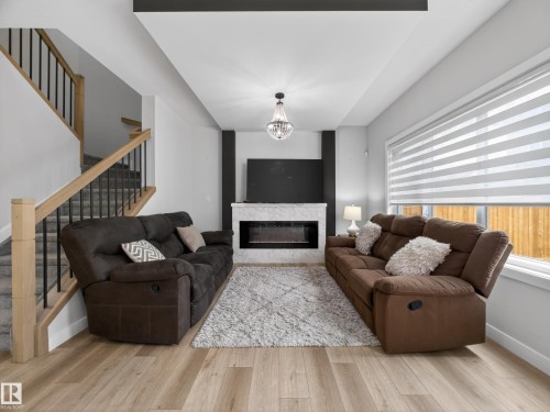 19744 28 Avenue Nw, Edmonton, AB 
