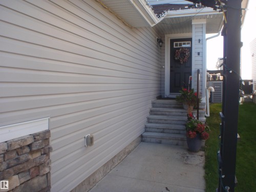 19 Halladay Boulevard, Spruce Grove, AB 