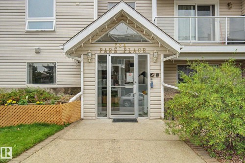 #302 224 Church Rd, Spruce Grove, AB - Outdoor